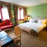 Arq Paleis Hotel 4*