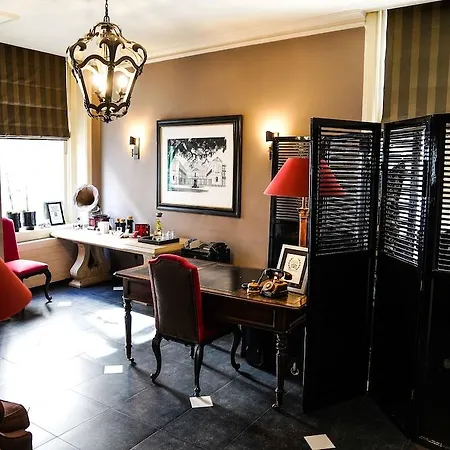 Paleis 4* Haga