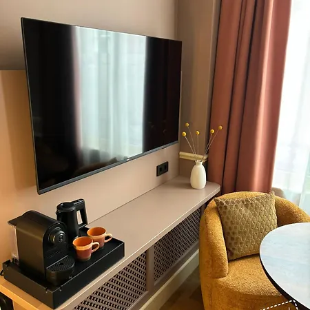 Paleis 4*