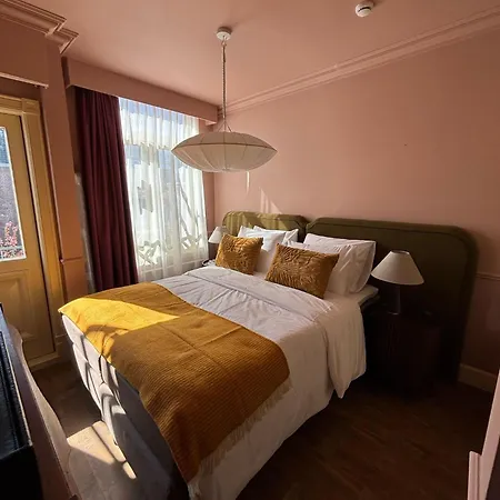 Paleis 4*
