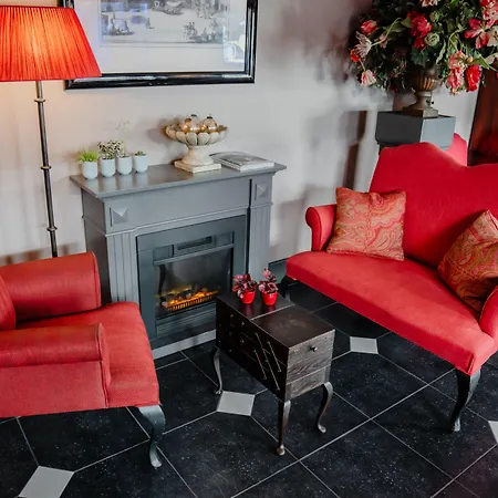 酒店 Arq Paleis 4*