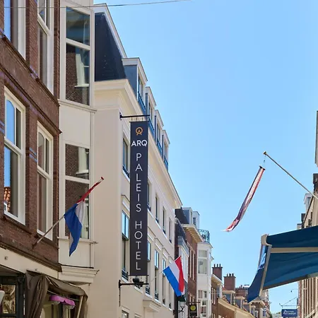 Arq Paleis Hotell 4*