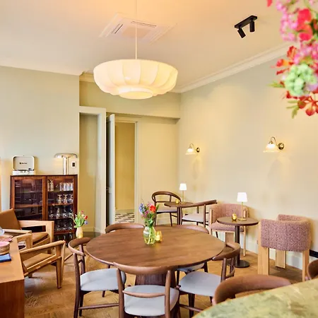 Arq Paleis 4*