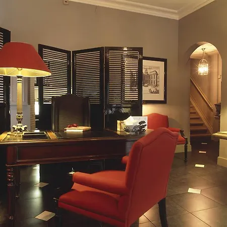 Arq Paleis מלון 4*